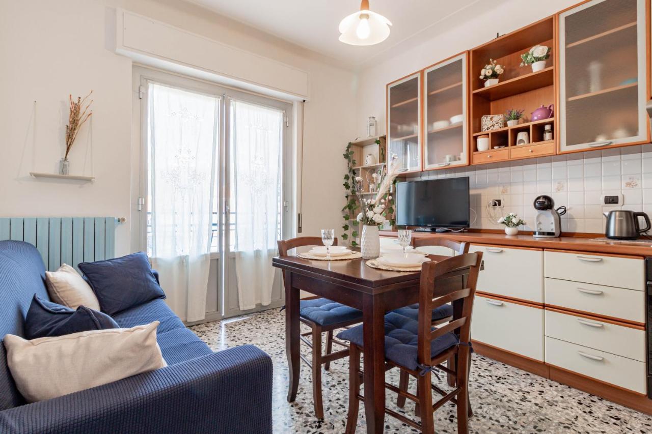 H11 Mira House Mare - Centro Apartman Arma di Taggia Kültér fotó